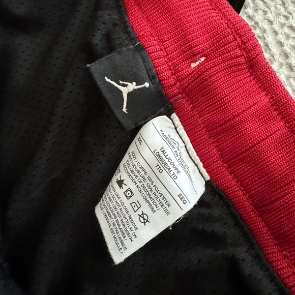 RARE Mens Nike Jordan x Trophy Room Shorts Black Red Blue Size XXL - Picture 5 of 5